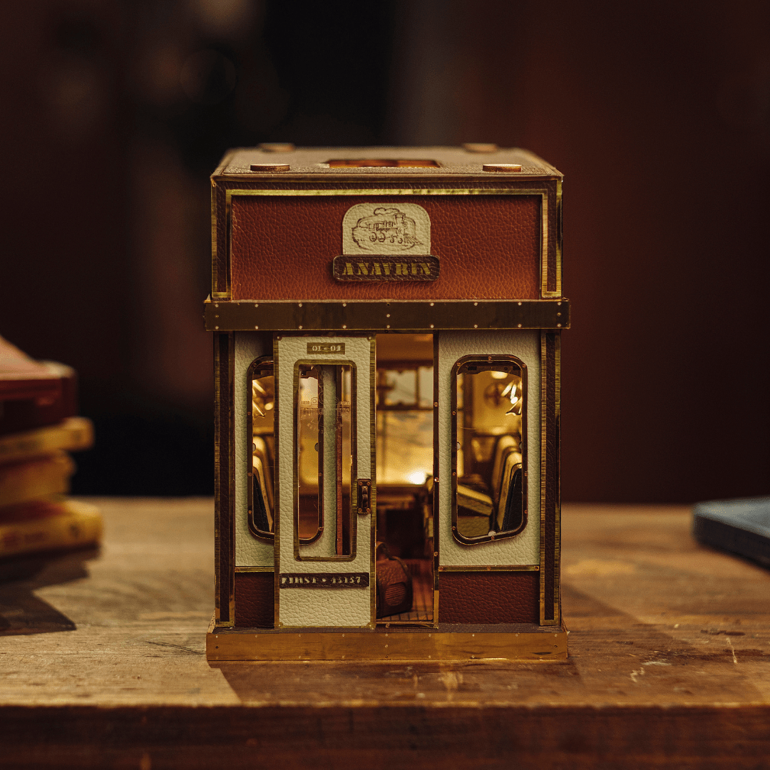 Moving 1940s Train Cabin Book Nook Kit